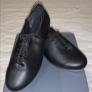 Theatricals Tap Shoes Size 11.0